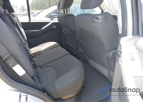 2010 Nissan Pathfinder Se z USA, uszkodzony, nr VIN 5N1AR1NB3AC606320